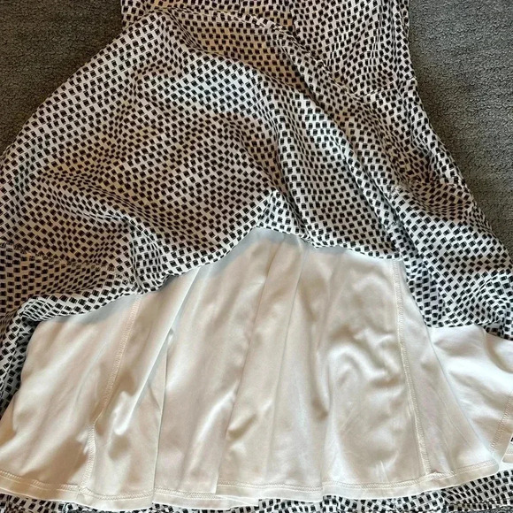 Express Black and White Geometric Fit & Flare Dress - Picture 5 of 9